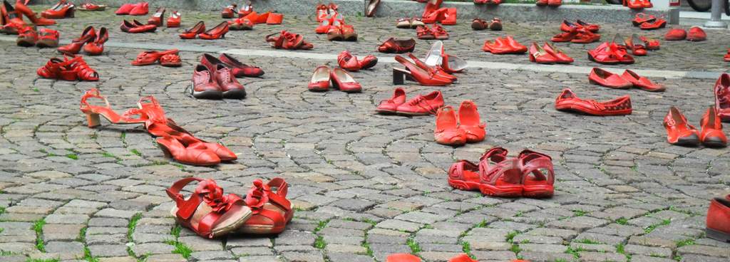 Scarpe rosse Telefono Donna Cuneo